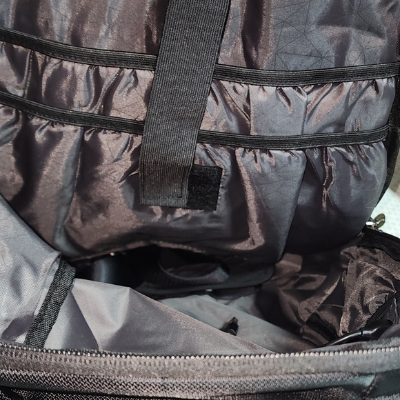 TRAVELERS CHOICE NWOT UNISEX BACKPACK TRAVEL BAG LAPTOP - Picture 4 of 8